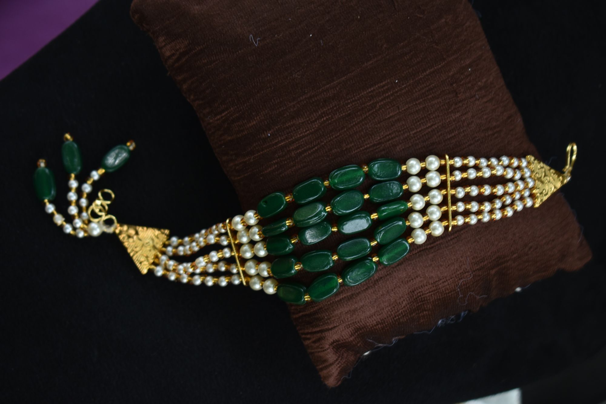 Fashionable  Pearls & Beads Bracelets