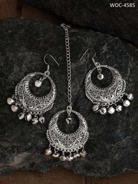 Oxidised maangtikka earrings set