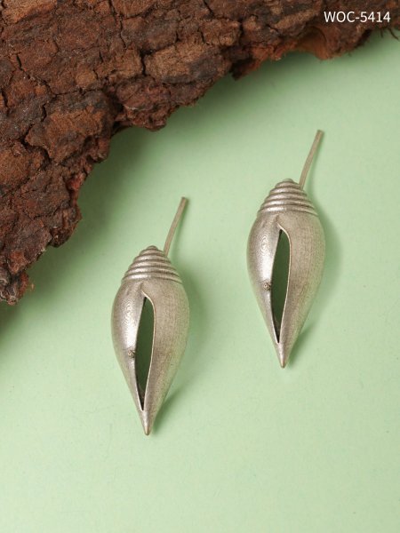 Silver lookalike shankh studd earrings